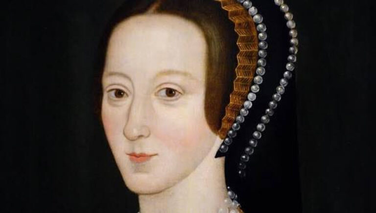 Historians argue that a concealed element within Anne Boleyn's portrait served as a deliberate rebuttal against witchcraft accusations Historians argue that a concealed element within Anne Boleyn's portrait served as a deliberate rebuttal against witchcraft accusations | Urgent Story
