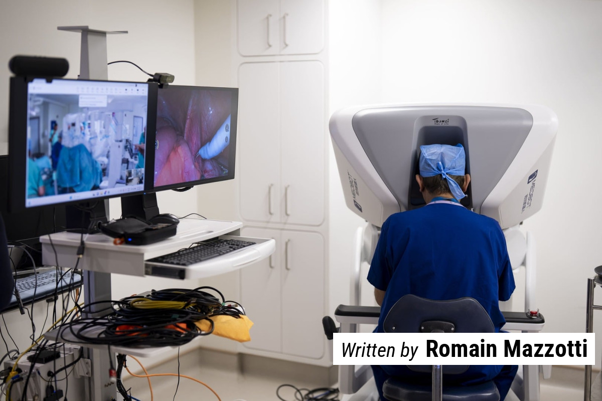 A surgeon located in Britain remotely controlled a robotic system to perform prostate removal surgery A surgeon located in Britain remotely controlled a robotic system to perform prostate removal surgery | Urgent Story