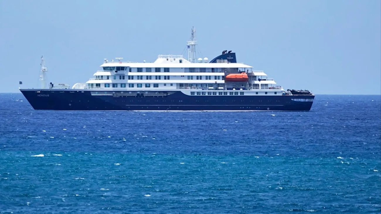 British crew member urgently evacuated from cruise ship following hantavirus outbreak British crew member urgently evacuated from cruise ship following hantavirus outbreak | Urgent Story