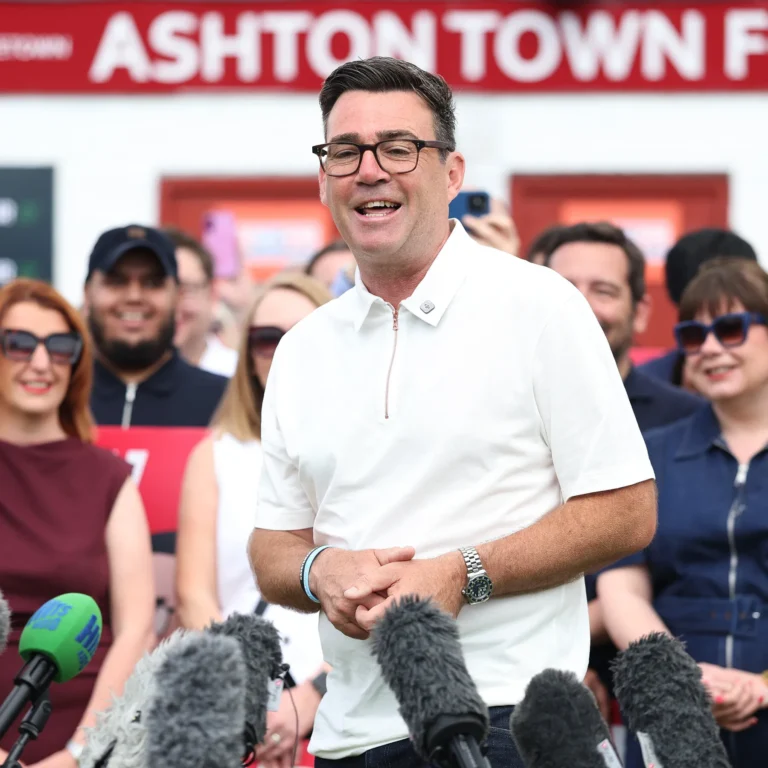 Reeves supports Burnham in his bid to become the next prime minister of the United Kingdom | Urgent Story