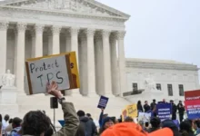 Photo of Supreme Court allows Donald Trump to end protected status for Syrian and Haitian immigrants