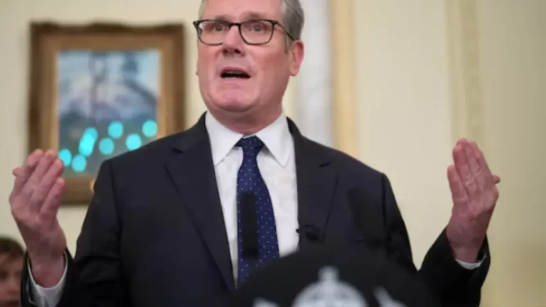 UK to ban social media for under-16s, announces Starmer in latest move UK to ban social media for under-16s, announces Starmer in latest move | Urgent Story